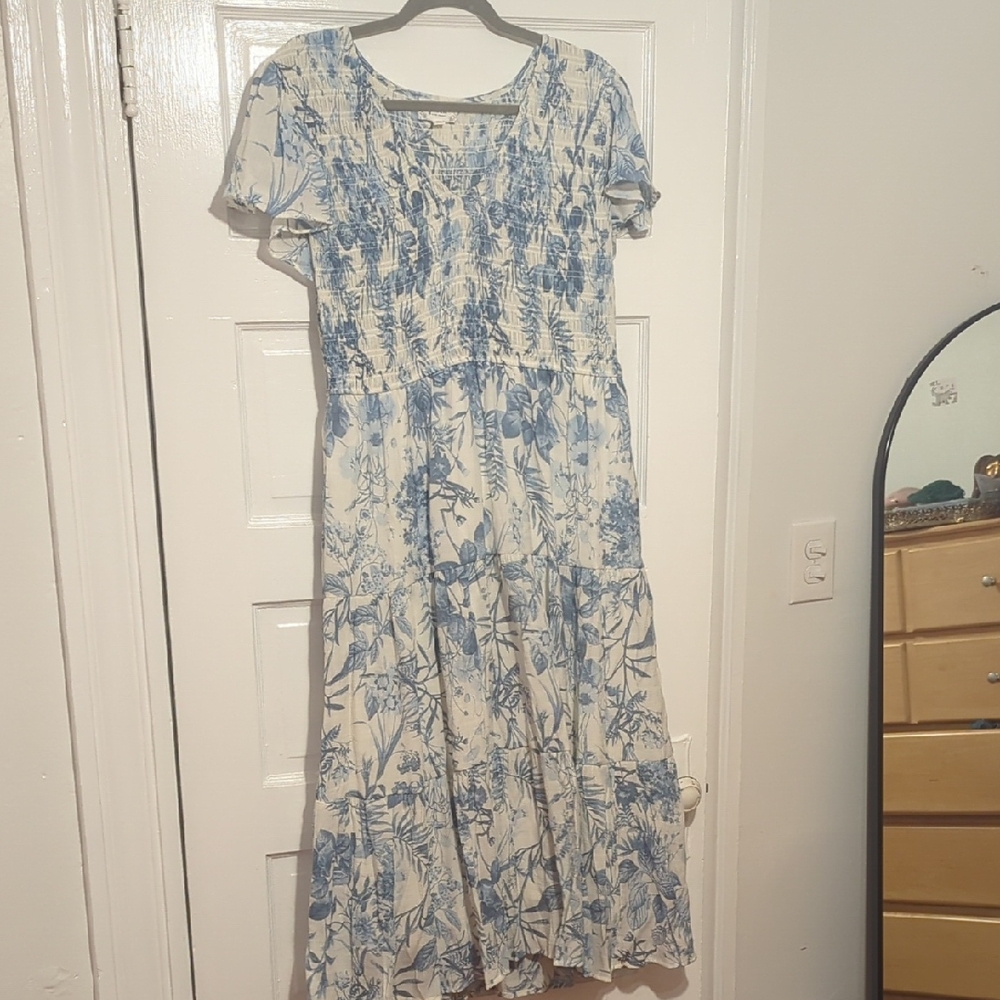 Blu Pepper Blue and Cream Floral Maxi Dress